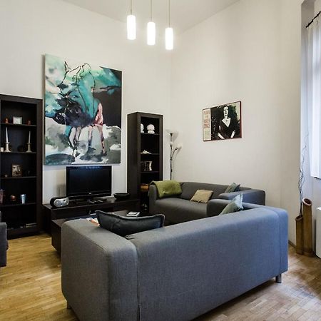 Family Suite By Heroes' Square Budapest Eksteriør billede