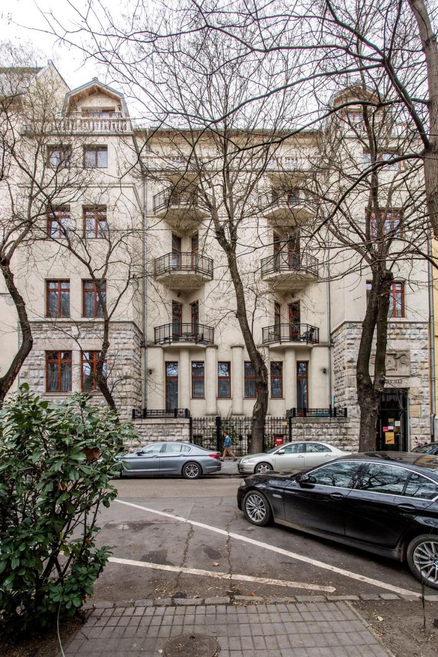 Family Suite By Heroes' Square Budapest Eksteriør billede