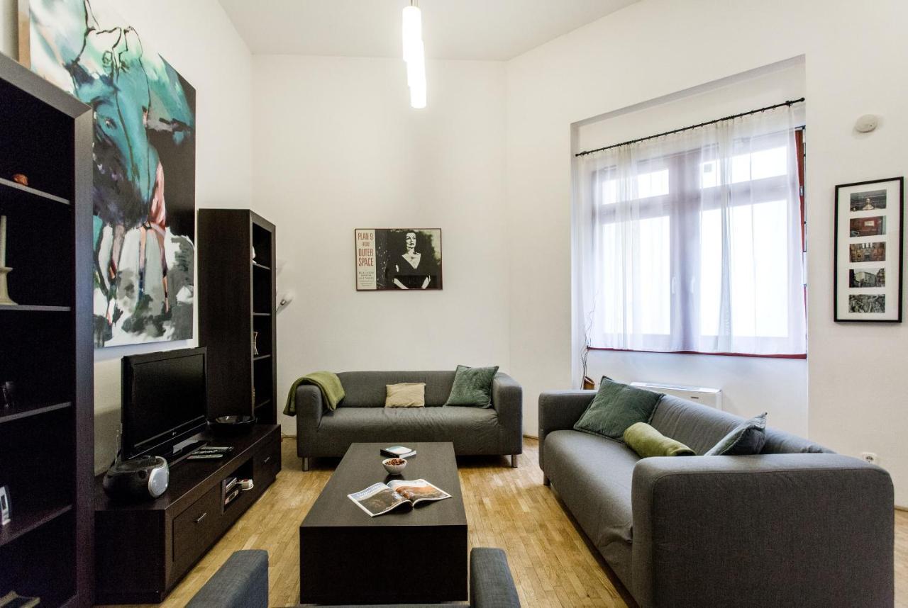 Family Suite By Heroes' Square Budapest Eksteriør billede
